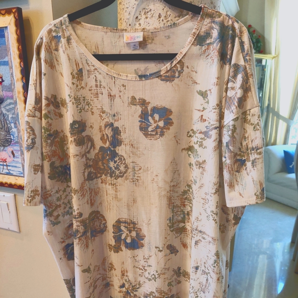 LuLaRoe XL shirt